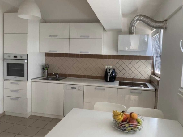 Дава се под наем Двустаен апартамент в София, Овча купел - 72 кв.м за 443.7 € - Снимка #1