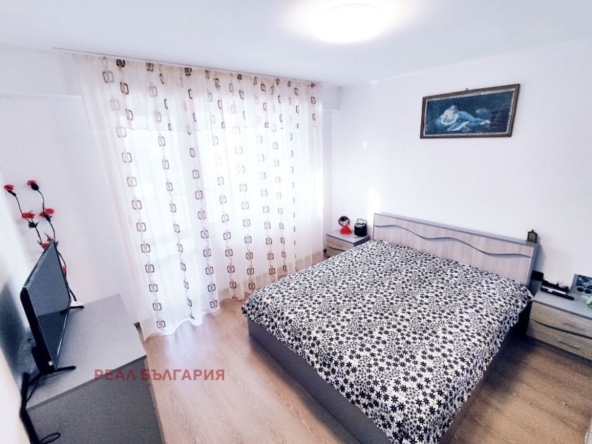 Двустаен апартамент в Русе, Център - 62 кв.м за 1257 €/кв.м - Снимка #1