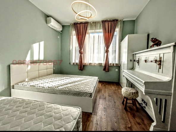 Дава се под наем Тристаен апартамент в Велико Търново, Център - 89 кв.м за 506 € - Снимка #1