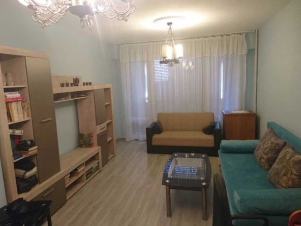 Дава се под наем Двустаен апартамент в Бургас, Славейков - 60 кв.м за 165 € - Снимка #1