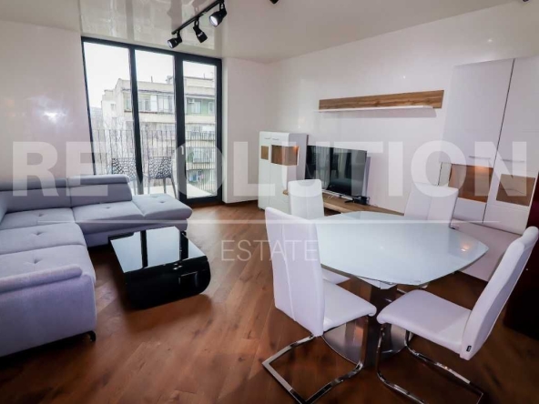 Дава се под наем Тристаен апартамент в Варна, Чайка - 80 кв.м за 765 € - Снимка #1