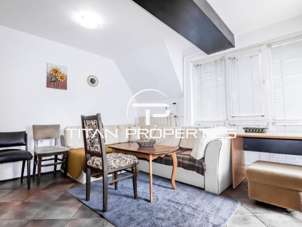 Дава се под наем Етаж от къща в Варна, Център - 75 кв.м за 498.27 € - Снимка #1