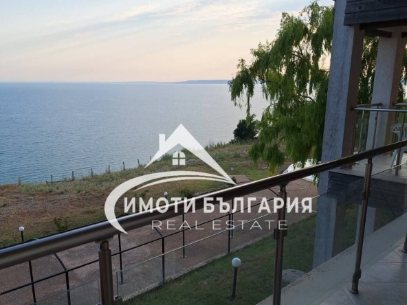 Двустаен апартамент в Каварна - 73 кв.м за 594 €/кв.м - Снимка #1