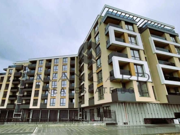 Тристаен апартамент в Пловдив, Христо Смирненски - 135 кв.м за 1203 €/кв.м - Снимка #1