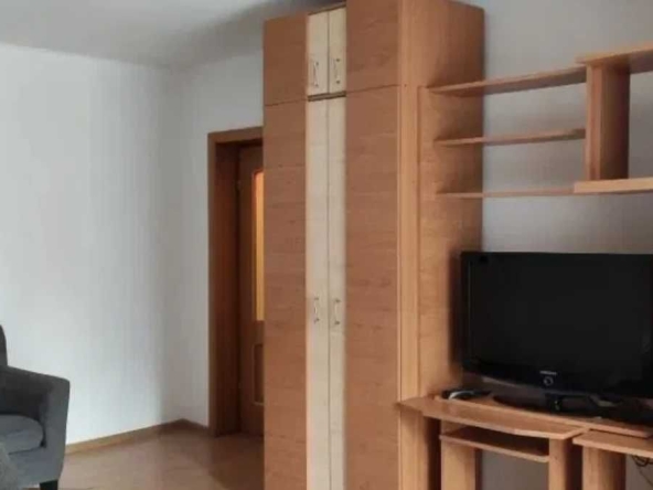 Дава се под наем Едностаен апартамент в Пловдив, Каменица 2 - 40 кв.м за 183.6 € - Снимка #1