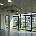 Дава се под наем Офис в Варна, Център - 500 кв.м за 7480.68 € - Снимка #1