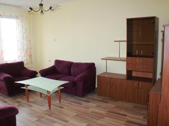 Дава се под наем Тристаен апартамент в София, Света Троица - 82 кв.м за 615 € - Снимка #1