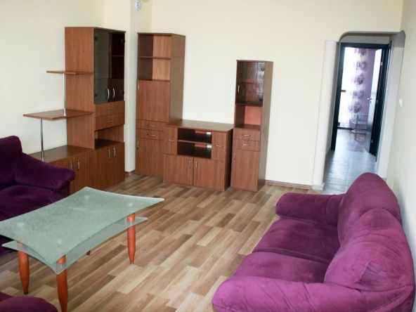 Дава се под наем Тристаен апартамент в София, Света Троица - 82 кв.м за 613 € - Снимка #1