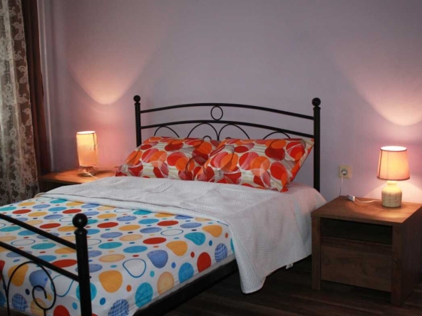 Дава се под наем Двустаен апартамент в София, Света Троица - 82 кв.м за 313.65 € - Снимка #1