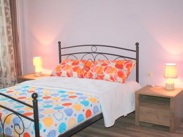 Дава се под наем Тристаен апартамент в София, Света Троица - 82 кв.м за 500 € - Снимка #1
