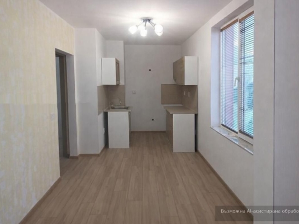 Дава се под наем Тристаен апартамент в София, Люлин 8 - 82 кв.м за 548.25 € - Снимка #1