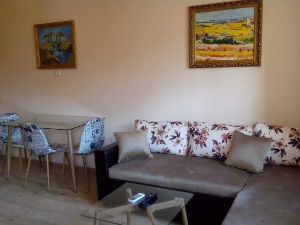 Дава се под наем Двустаен апартамент в Варна, Колхозен пазар - 55 кв.м за 510 € - Снимка #1