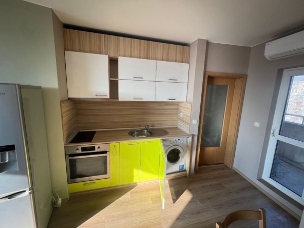 Дава се под наем Двустаен апартамент в Варна, Цветен квартал - 65 кв.м за 504.9 € - Снимка #1