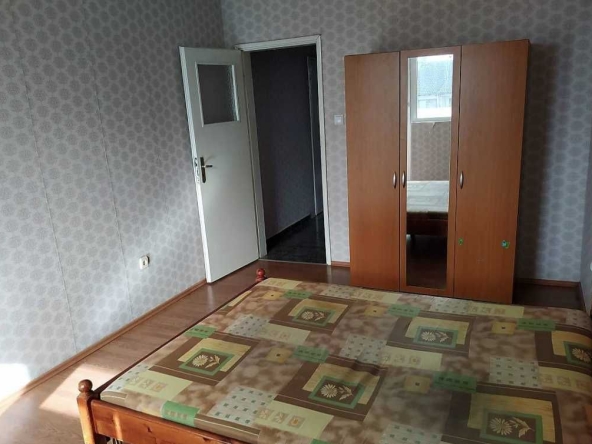 Дава се под наем Двустаен апартамент в Бургас, Възраждане - 80 кв.м за 140 € - Снимка #1