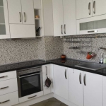 Дава се под наем Двустаен апартамент в Бургас, Меден рудник - зона А - 98 кв.м за 225 € - Снимка #1