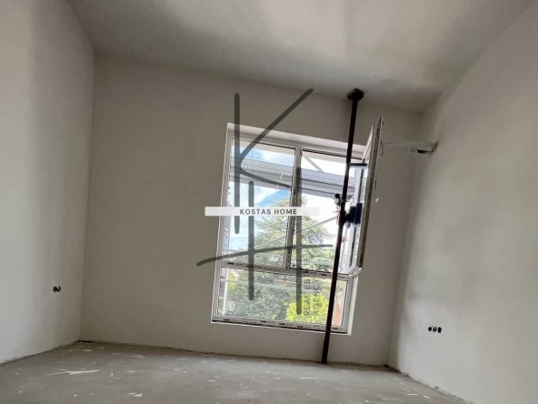 Тристаен апартамент в Варна, Бриз - 118 кв.м за 2839 €/кв.м - Снимка #1