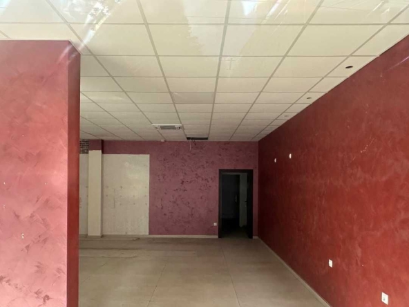 Дава се под наем Магазин в Варна, Бриз - 92 кв.м за 1012 € - Снимка #1