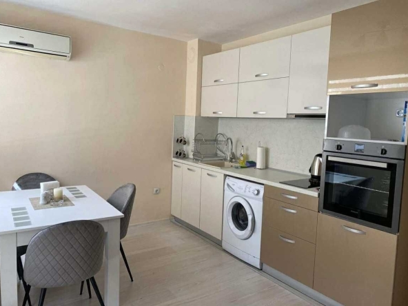 Дава се под наем Двустаен апартамент в Варна, Левски - 45 кв.м за 357 € - Снимка #1