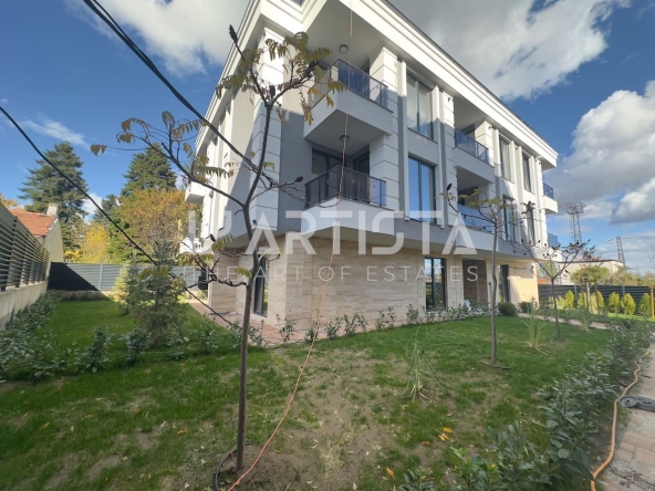 Тристаен апартамент в София, Горна баня - 92 кв.м за 1090 €/кв.м - Снимка #1