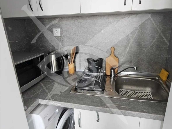 Дава се под наем Тристаен апартамент в Варна, Червен площад - 71 кв.м за 550 € - Снимка #1