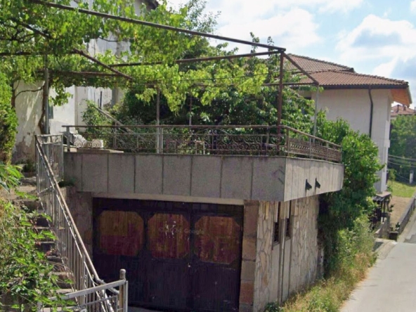 Дава се под наем Гараж / Паркомясто в Смолян, в.з. Смолян - 15 кв.м за 76.5 € - Снимка #1