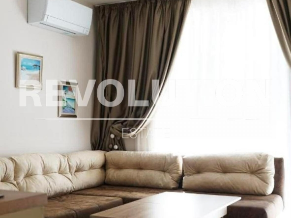 Дава се под наем Двустаен апартамент в Варна, ВИНС - 65 кв.м за 698.19 € - Снимка #1
