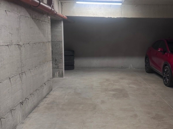 Дава се под наем Гараж / Паркомясто в Варна, Лятно кино Тракия - 15 кв.м за 129.54 € - Снимка #1