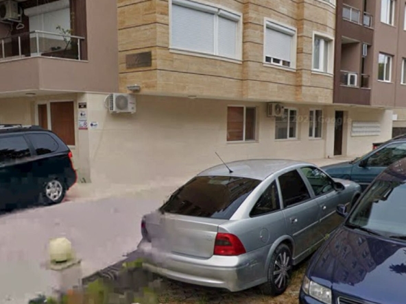 Дава се под наем Гараж / Паркомясто в Варна, Възраждане 1 - 13 кв.м за 51 € - Снимка #1