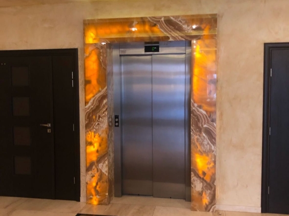 Дава се под наем Двустаен апартамент в Бургас, Лазур - 68 кв.м за 433.5 € - Снимка #1