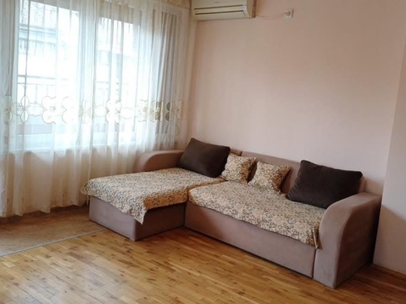 Дава се под наем Двустаен апартамент в Пловдив, Център - 64 кв.м за 400 € - Снимка #1