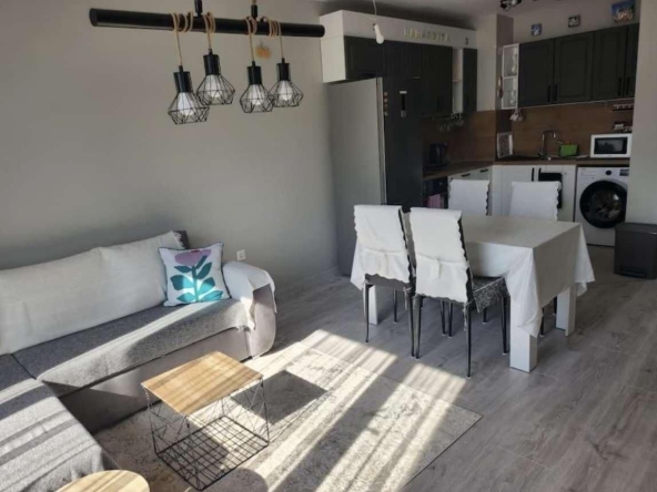 Дава се под наем Тристаен апартамент в Варна, Младост 1 - 85 кв.м за 650 € - Снимка #1