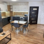 Дава се под наем Тристаен апартамент в Варна, Левски - 98 кв.м за 613 € - Снимка #1