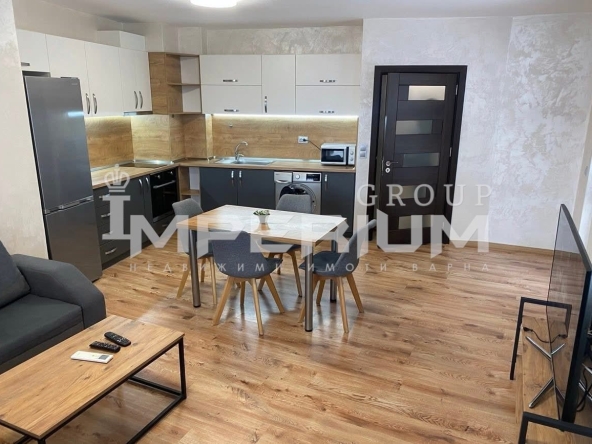 Дава се под наем Тристаен апартамент в Варна, Левски - 95 кв.м за 612 € - Снимка #1