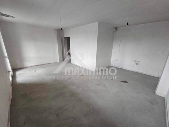 Двустаен апартамент в Варна, Възраждане 1 - 66 кв.м за 1035 €/кв.м - Снимка #1