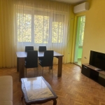 Дава се под наем Тристаен апартамент в Пловдив, Център - 86 кв.м за 561 € - Снимка #1