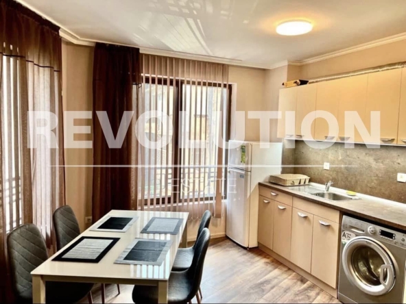 Дава се под наем Тристаен апартамент в Варна, Център - 85 кв.м за 800 € - Снимка #1