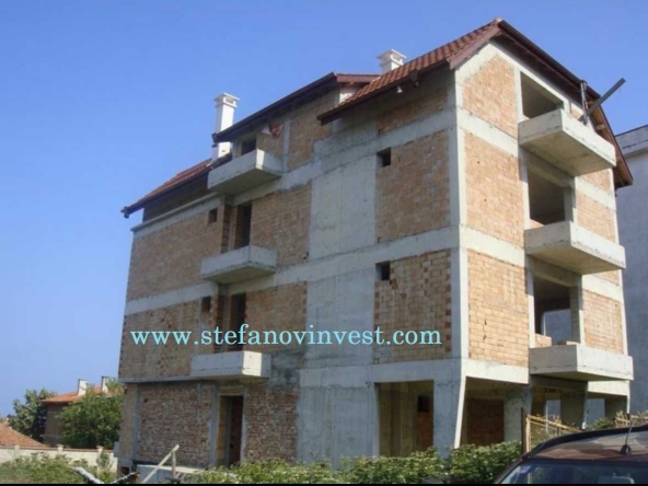 Хотел в Обзор - 593 кв.м за 202 €/кв.м - Снимка #1