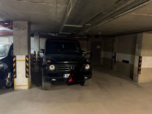 Дава се под наем Гараж / Паркомясто в Варна, Базар Левски - 12 кв.м за 149.43 € - Снимка #1