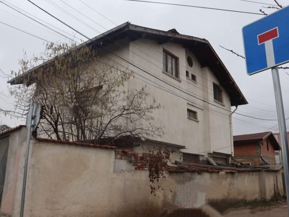 Къща в София, Модерно предградие - 300 кв.м за 1217 €/кв.м - Снимка #1