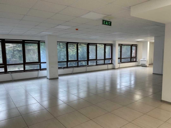 Дава се под наем Офис в Варна, Трошево - 270 кв.м за 2700 € - Снимка #1