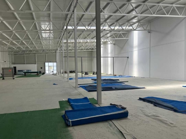 Дава се под наем Склад в с. Тополи, Област Варна - 1000 кв.м за 4000 € - Снимка #1