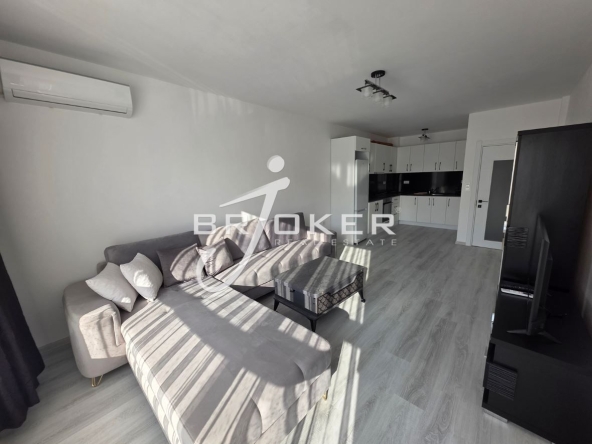 Дава се под наем Двустаен апартамент в Кърджали, Байкал - 60 кв.м за 306 € - Снимка #1