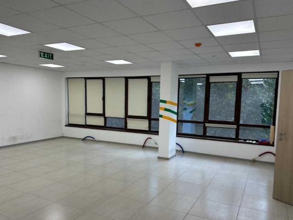 Дава се под наем Офис в Варна, Център - 120 кв.м за 997.05 € - Снимка #1