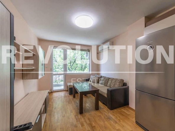 Дава се под наем Двустаен апартамент в Варна, Левски - 61 кв.м за 498.27 € - Снимка #1