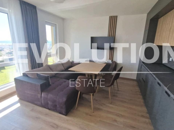 Дава се под наем Двустаен апартамент в Варна, м-т Пчелина - 50 кв.м за 750 € - Снимка #1