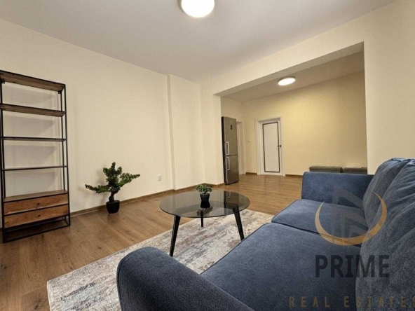 Двустаен апартамент в Бургас, Център - 66 кв.м за 1700 €/кв.м - Снимка #1