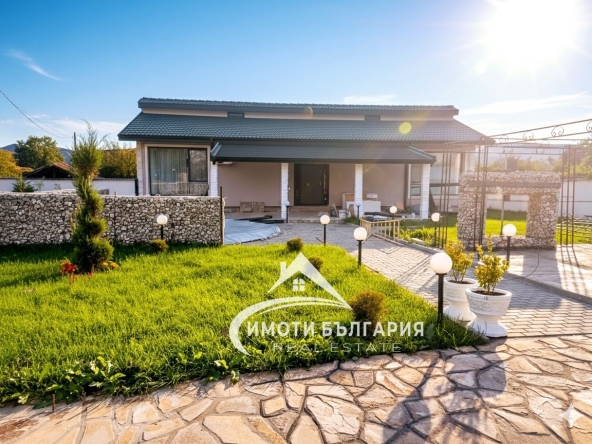 Къща в Карлово - 99 кв.м за 1365 €/кв.м - Снимка #1