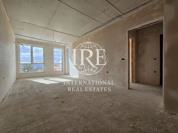 Тристаен апартамент в Варна, Владислав Варненчик - 86 кв.м за 1547 €/кв.м - Снимка #1