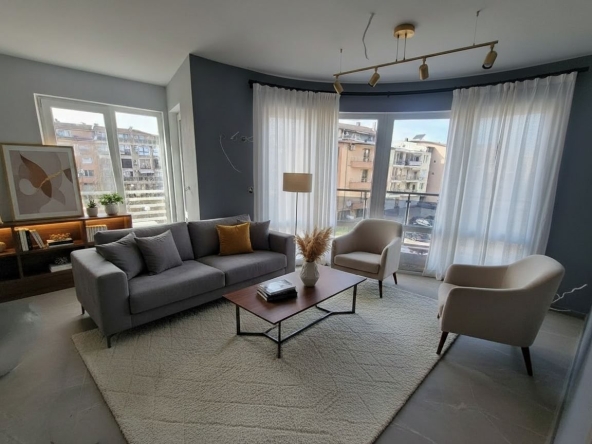 Тристаен апартамент в Несебър - 81 кв.м за 854 €/кв.м - Снимка #1