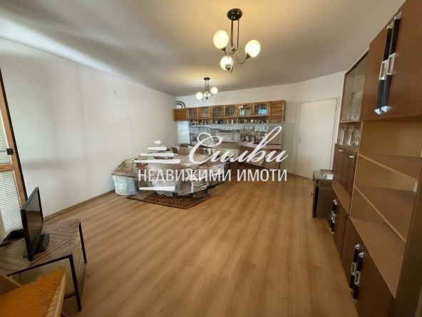 Тристаен апартамент в Шумен, Математическа гимназия - 100 кв.м за 689 €/кв.м - Снимка #1